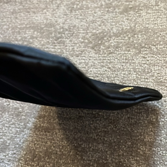 Tumi Black Toiletry Bag - Picture 8 of 9